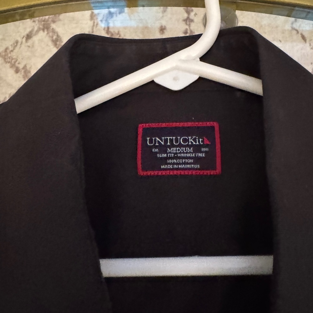 UNTUCKit medium Slim Fit Wrinkle Free Shirt Long Sleeve